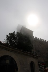 Die Sonne war in den Wolken in San Marino kaum erkennbar.