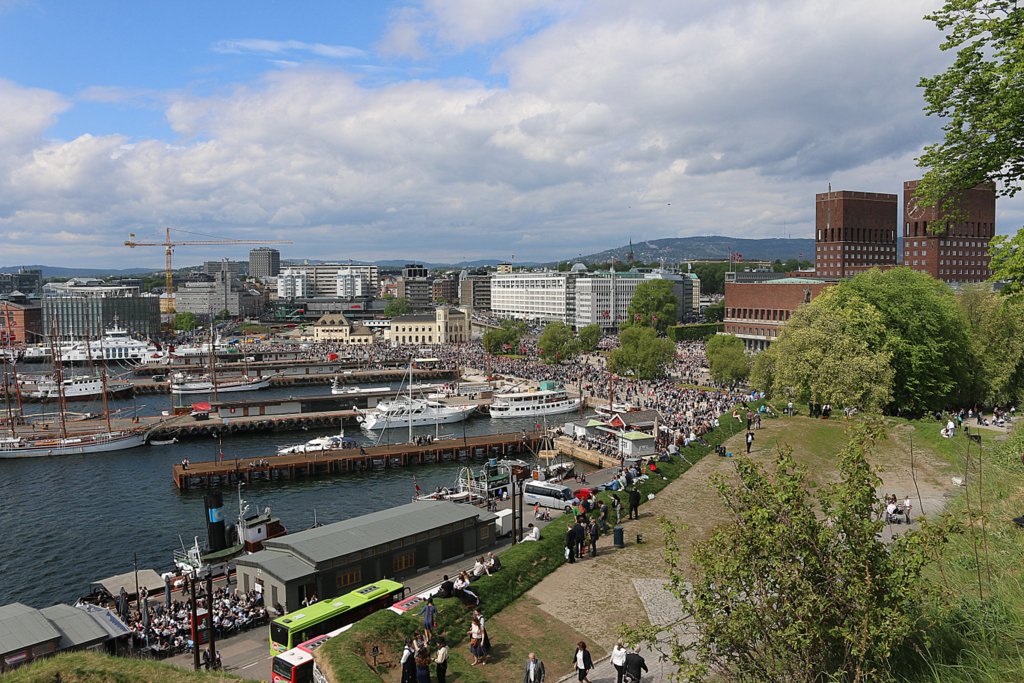 Oslo Hafen Nationalfeiertag