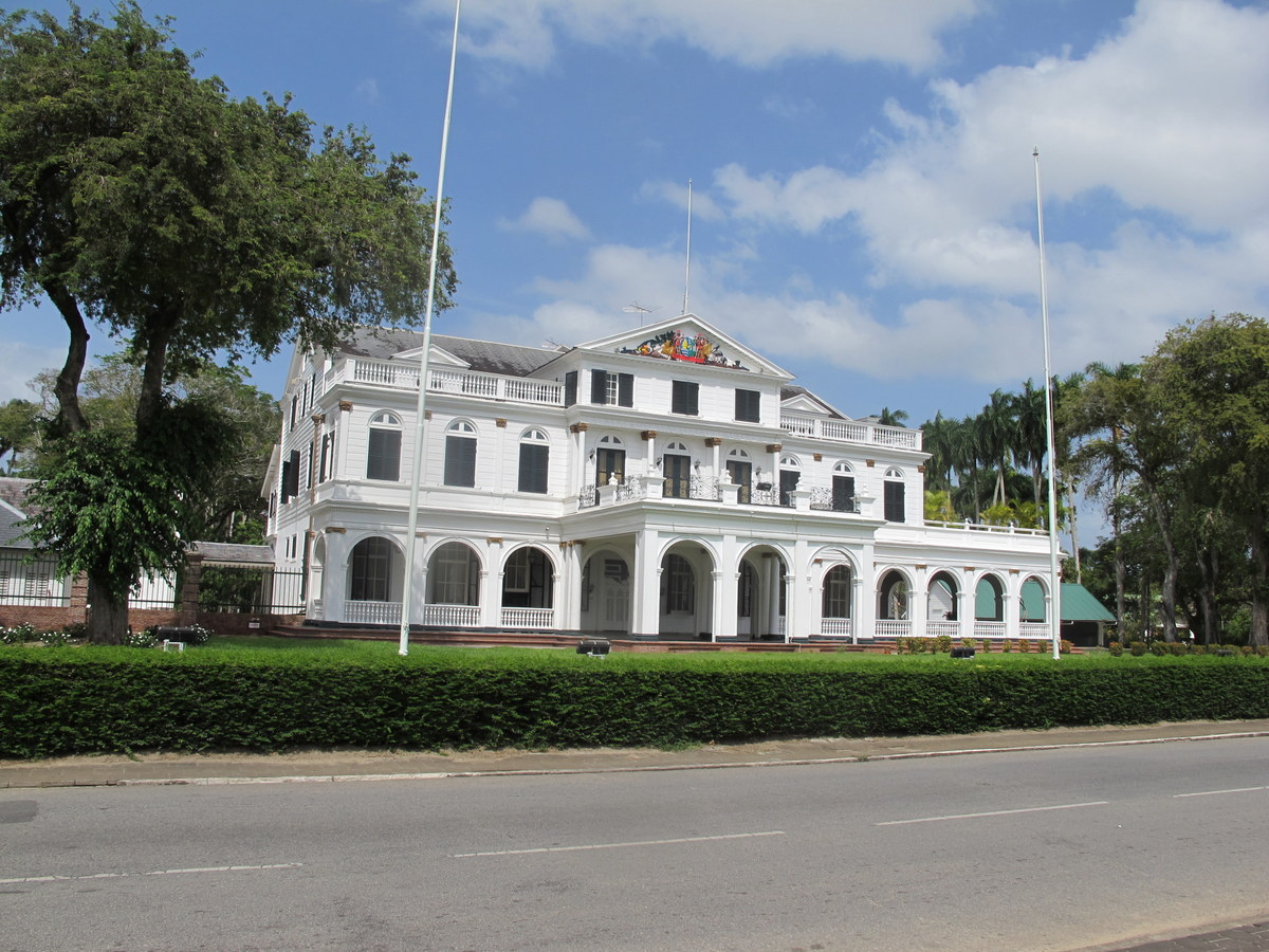 Der Präsidentenpalast von Surinam in Paranamibo.