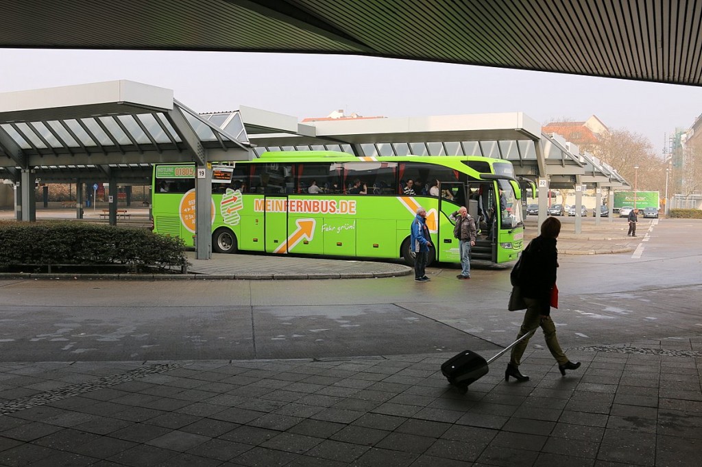 billige Fernbusse machen mitfahrgelegenheit konkurrenz