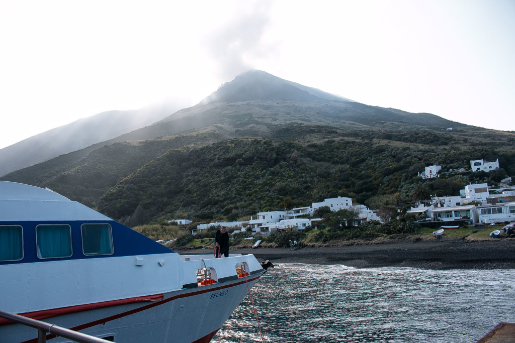 Fähre nach Stromboli – Gefangen auf der Vulkan-Insel