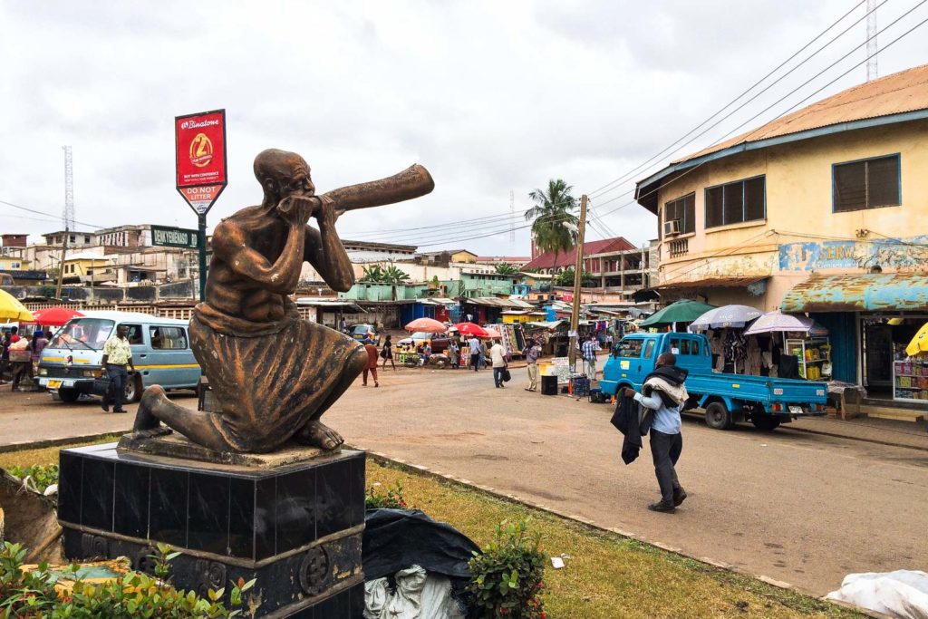 Ghana Highlights: Kumasi und der Lake Bosumtwi